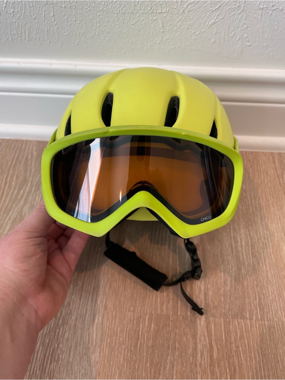 Giro | Kids XS Ski Helmet with Goggles